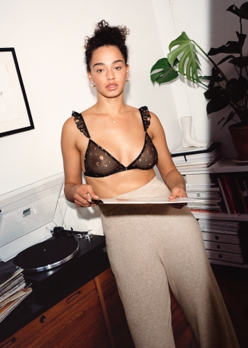 &OTHER STORIES X LE PETIT TROU - 12