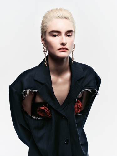 VOGUE GREECE MARCH 2023 ISSUE - 10