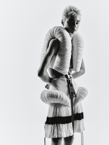 VOGUE GREECE MARCH 2023 ISSUE - 6